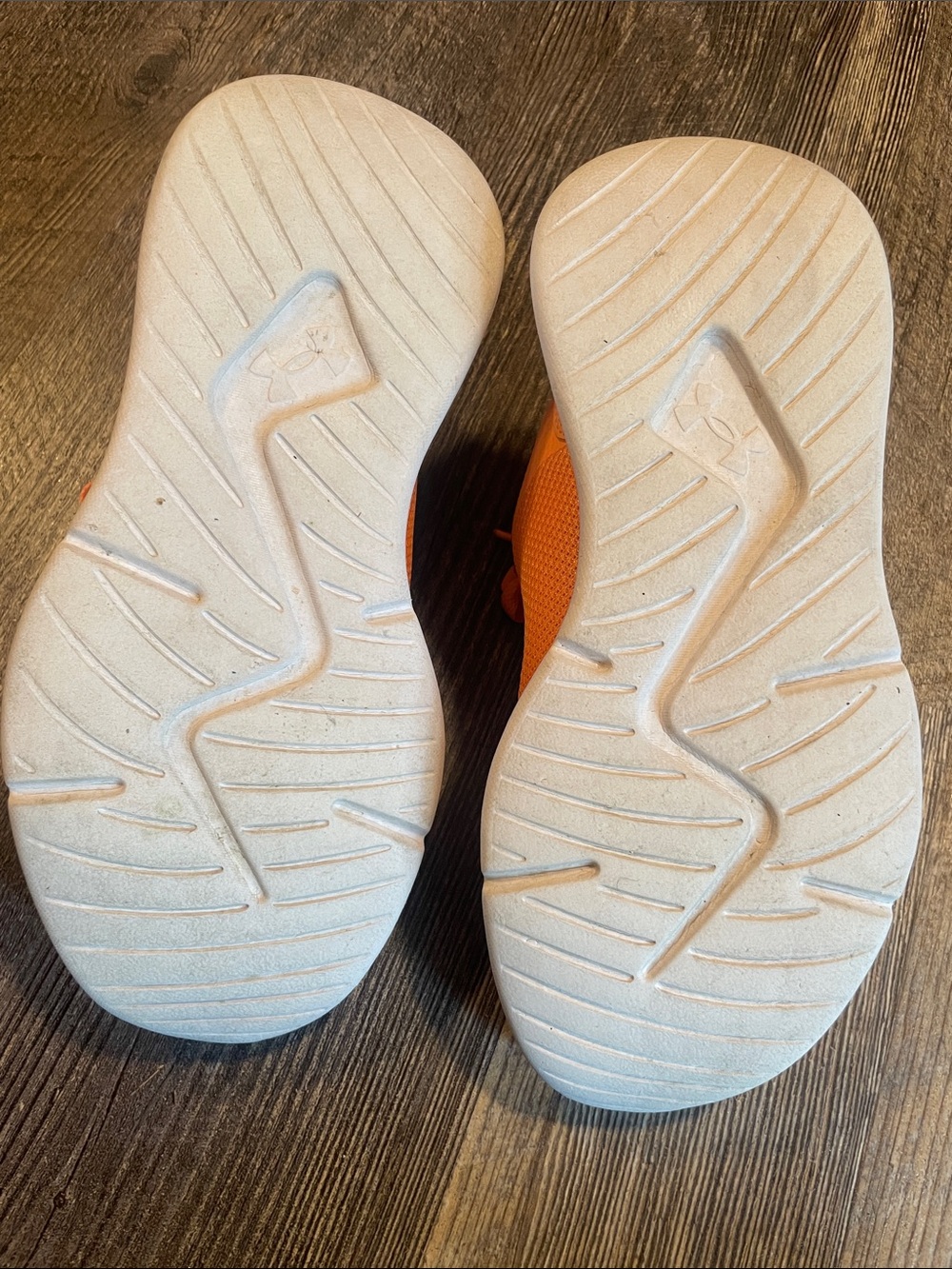 Under Armour Women’s Coral Orange Athletic Running Shoes - Picture 8 of 8